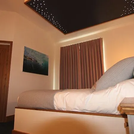 The Oceanic Luxury Hotel Falmouth