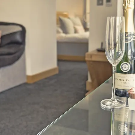 The Oceanic Luxury 4* Falmouth
