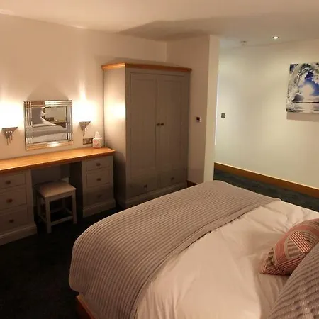 The Oceanic Luxury Hotel Falmouth