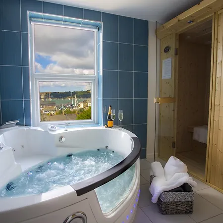 The Oceanic Luxury Hotel Falmouth